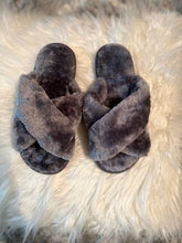 Load image into Gallery viewer, Furry House Slippers
